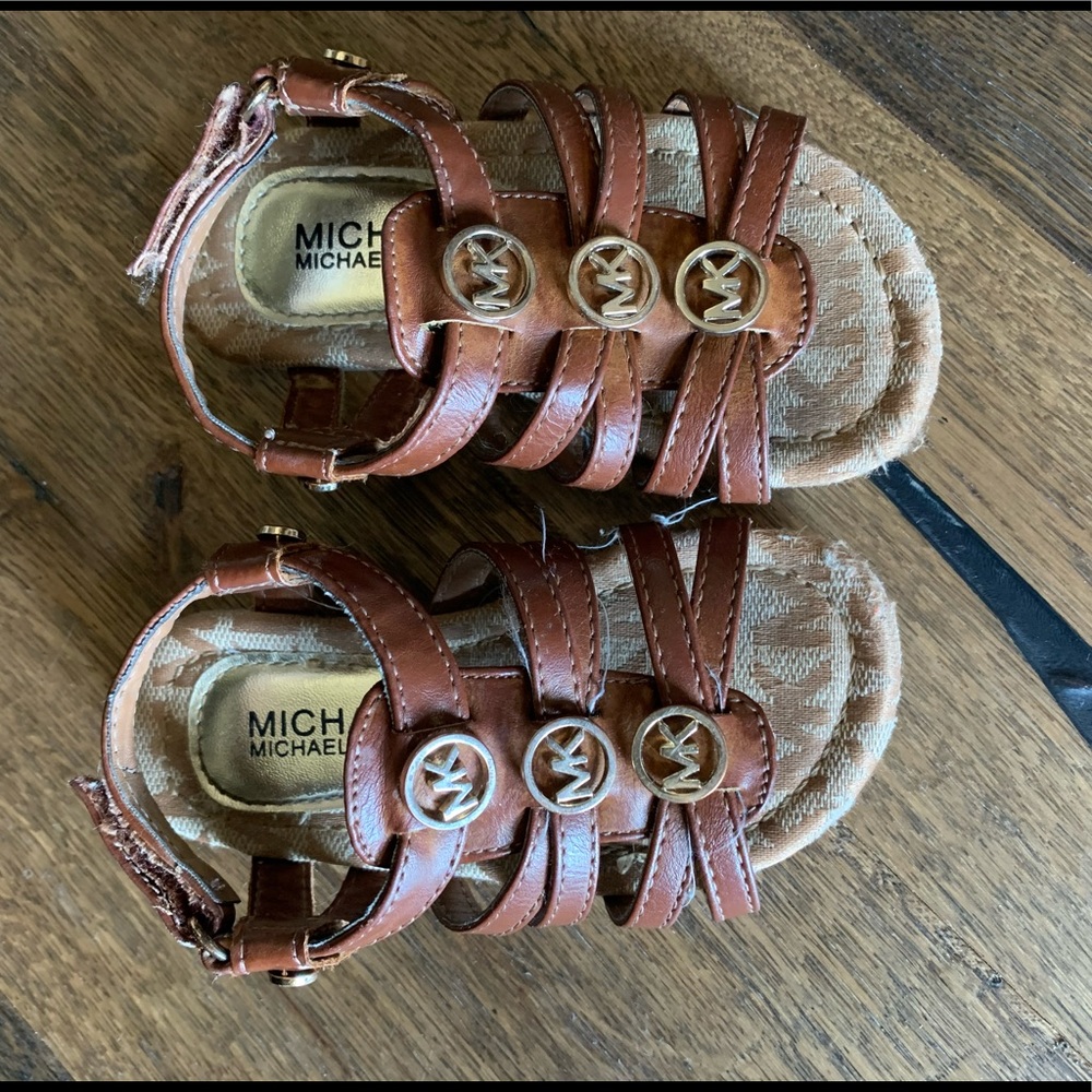 Sz 6 Michael Kors Sandals